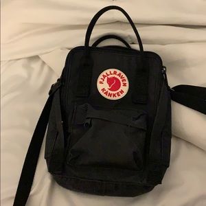 fjallraven kanken crossbody sling black